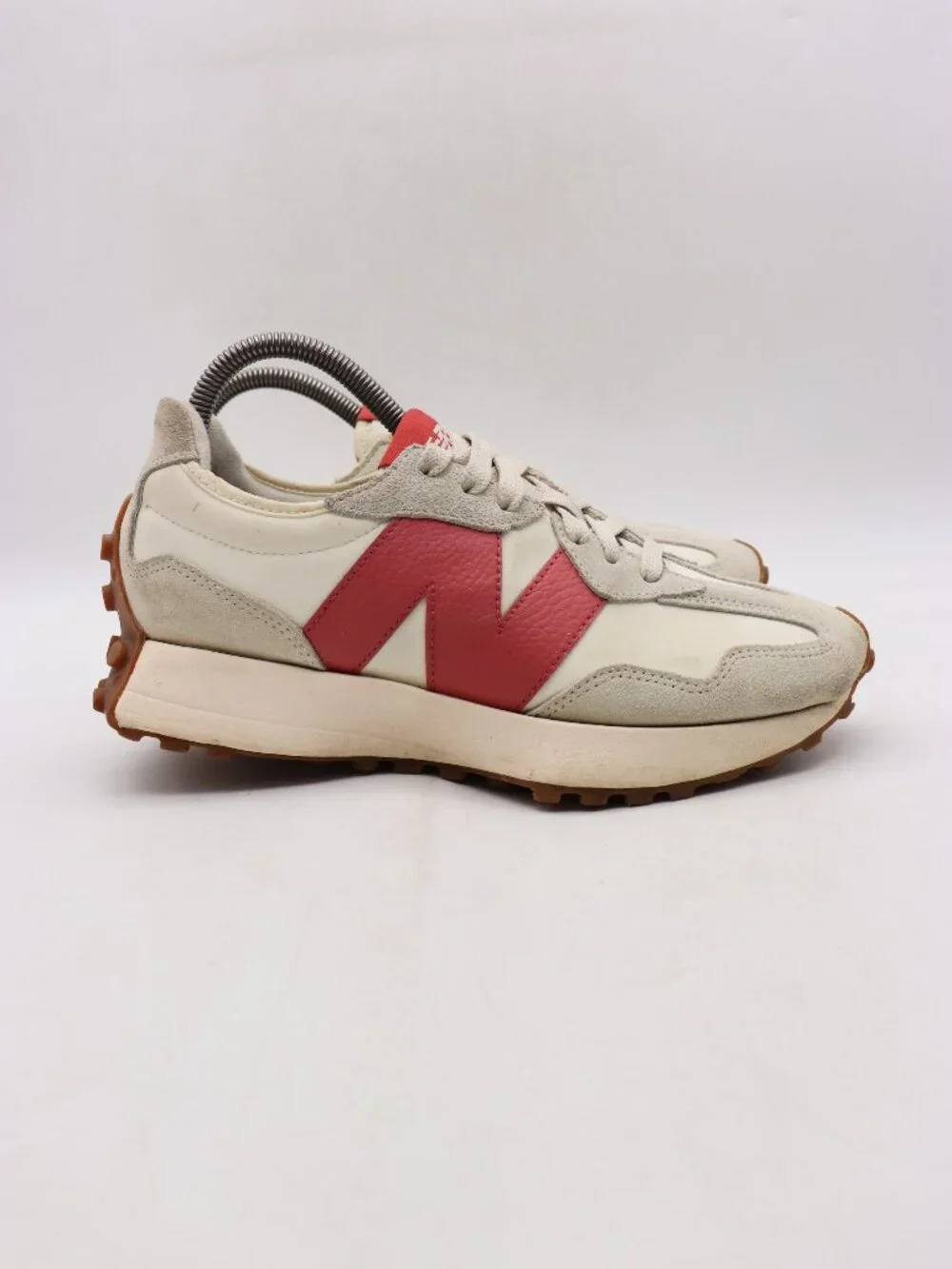 New Balance 327 Women's Size 8 B Moonbeam Astro Dust Suede Sneakers U327LV